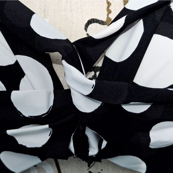 👙LaBlanca, bikini top in black with white dots. NWT, Size 16 - Picture 4 of 9